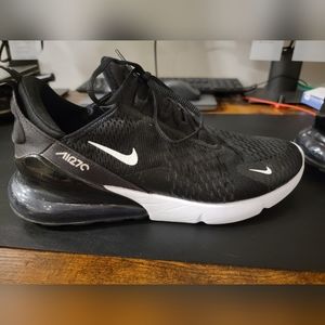 Nike Air Max 270
